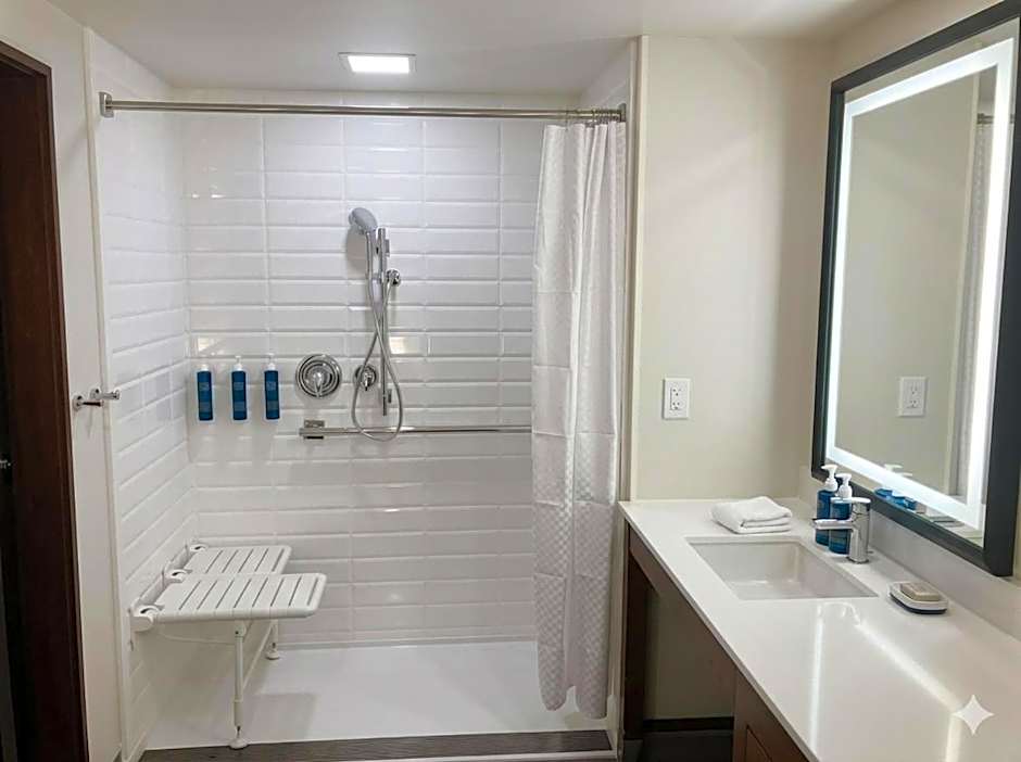 Four Points by Sheraton Rock Springs