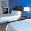 Holiday Inn Express & Suites BAKERSFIELD AIRPORT