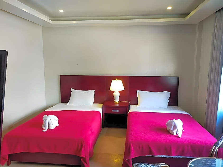 El Nido Beach Hotel