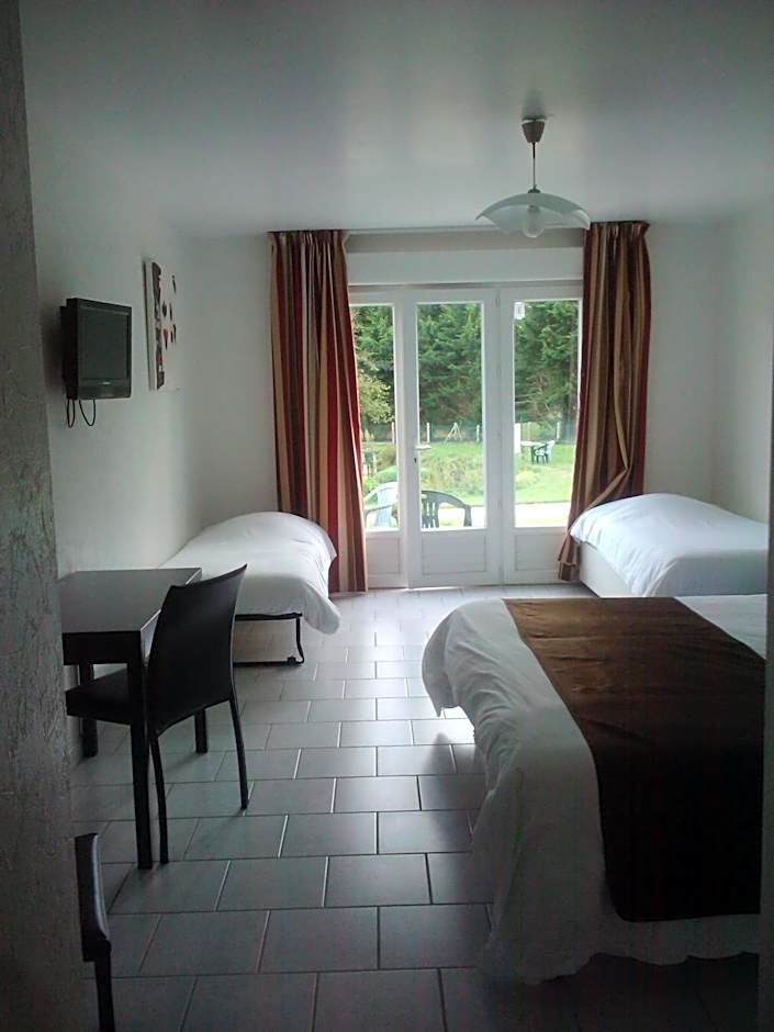 Photo 1 of 4 of Quadruple Room