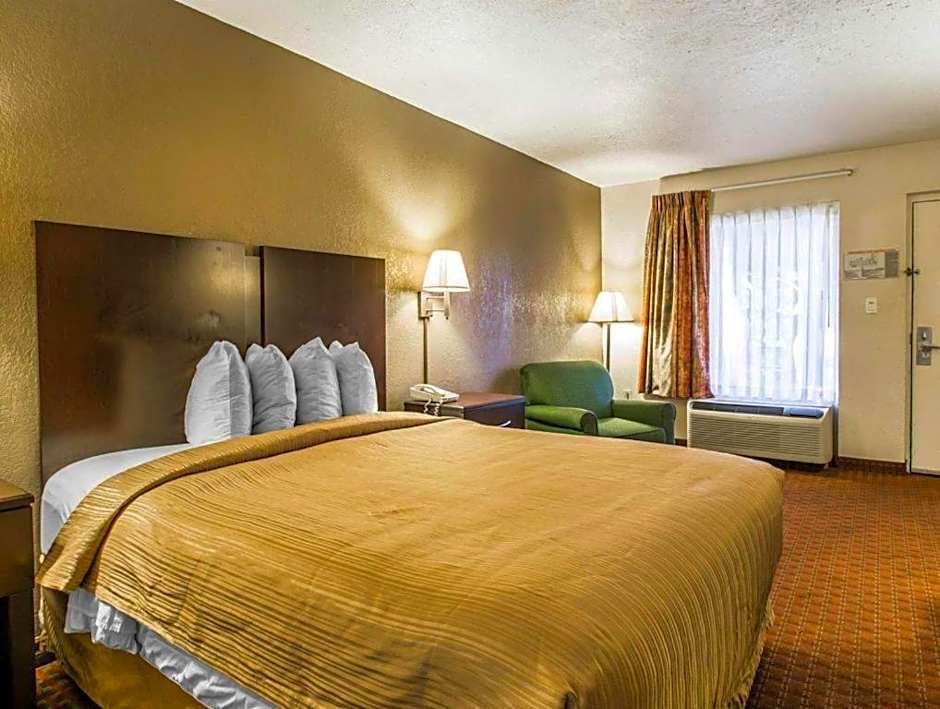 Quality Inn & Suites Panama City