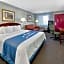Days Inn & Suites by Wyndham Bentonville