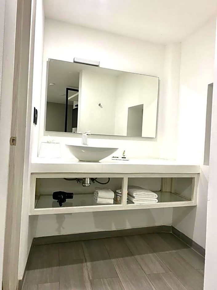 The Andy Hotel