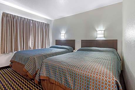 2 Double Beds, Smoking