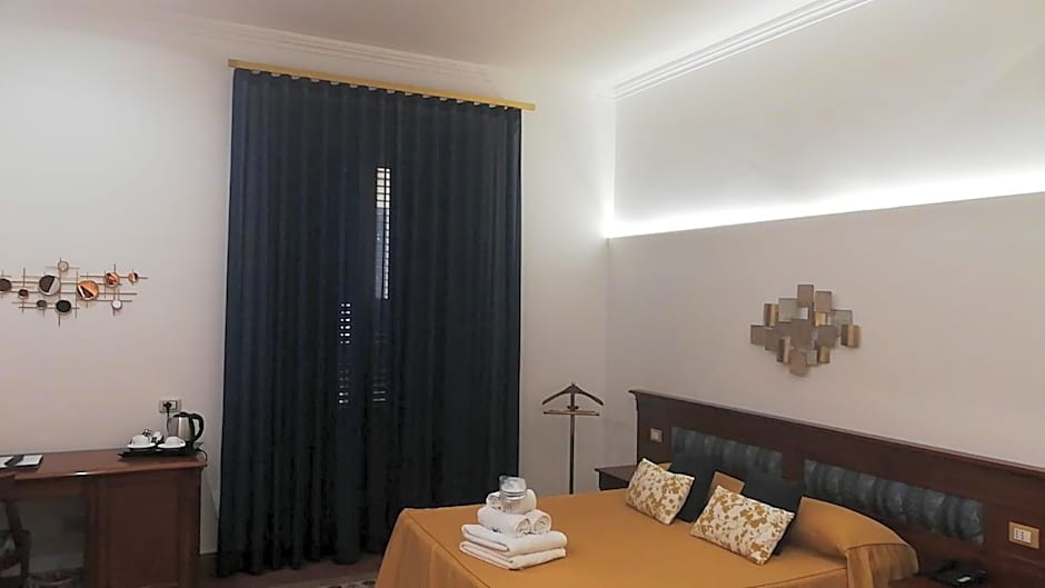 Hotel Tonic