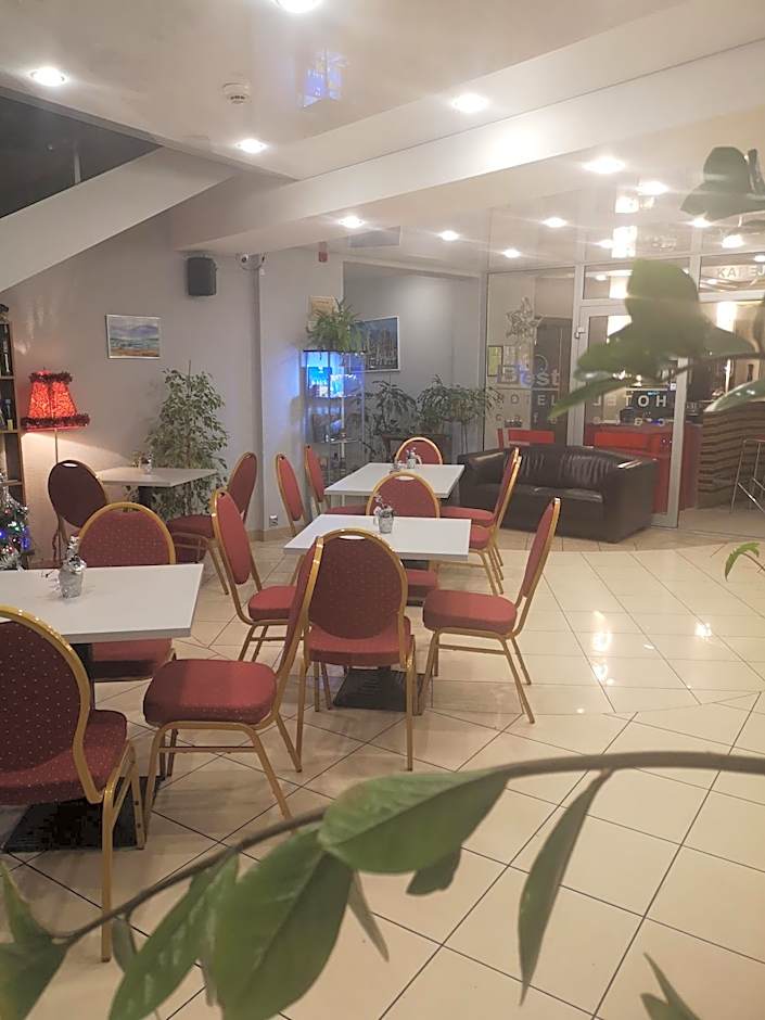 Hotel BEST with FREE PARKING