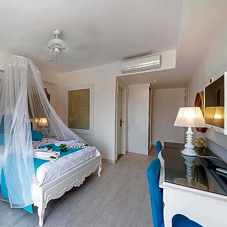 Montebello Deluxe Hotel