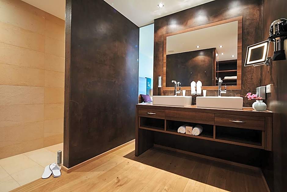 Das Kronthaler - Adults only