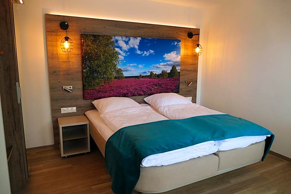 Meyn's Apartments & Hotel