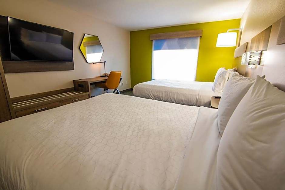 Holiday Inn Express & Suites College Station by IHG