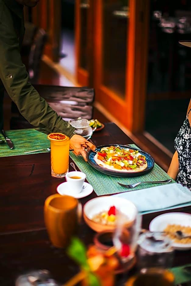 Amor Arenal (Adults Only)