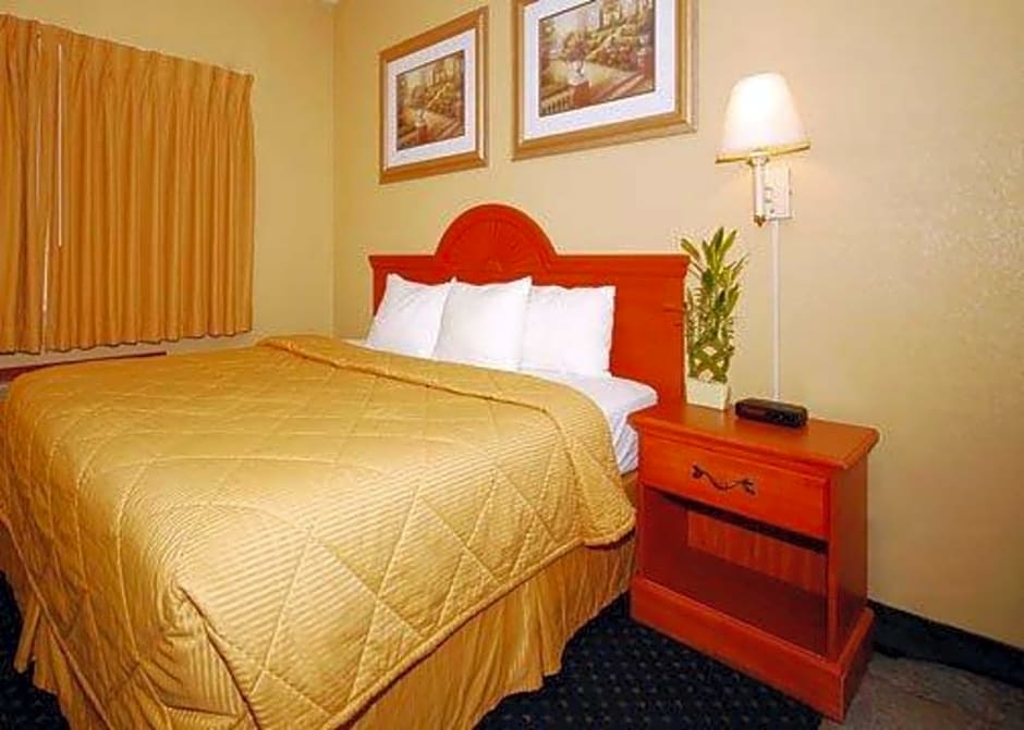 Quality Inn & Suites Lincoln near I-55