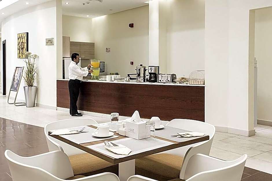 Grand Lily Hotel Suites