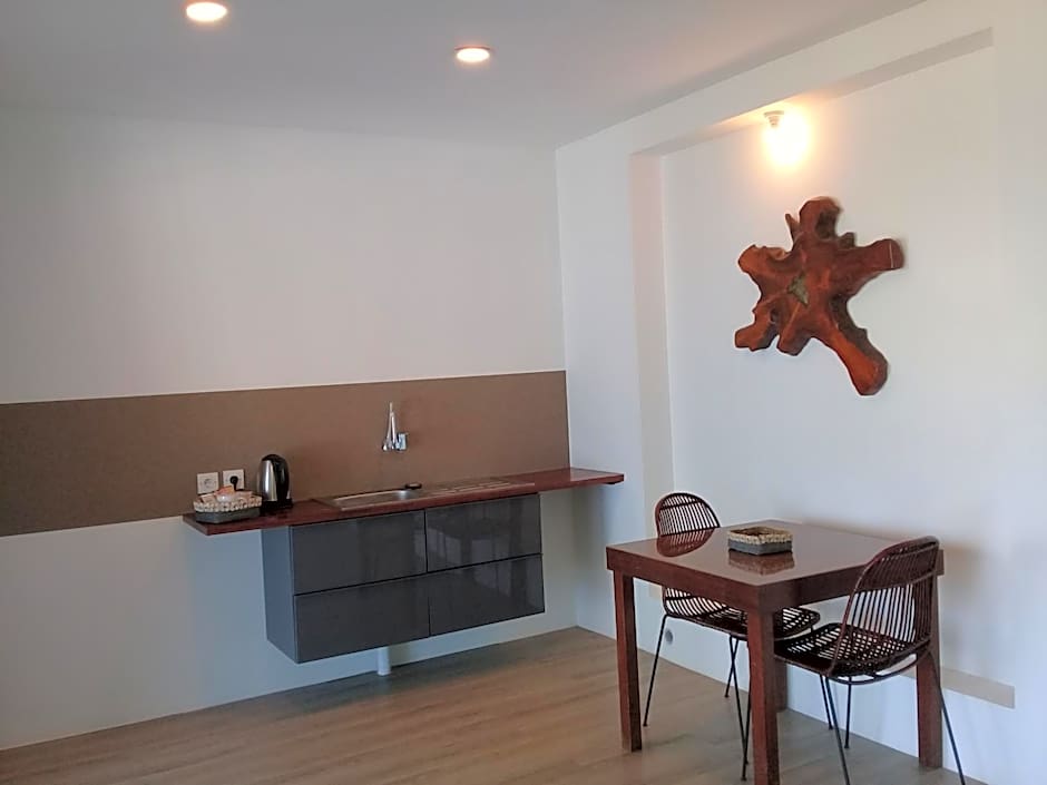 Castaway Surf Retreat