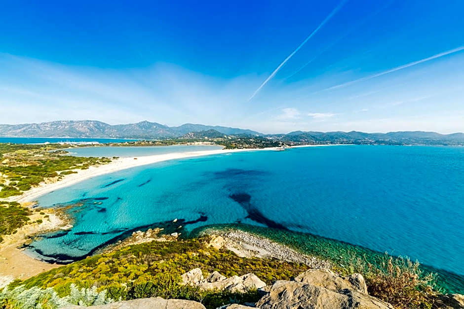 Apartments in residence with swimming pool in Villasimius