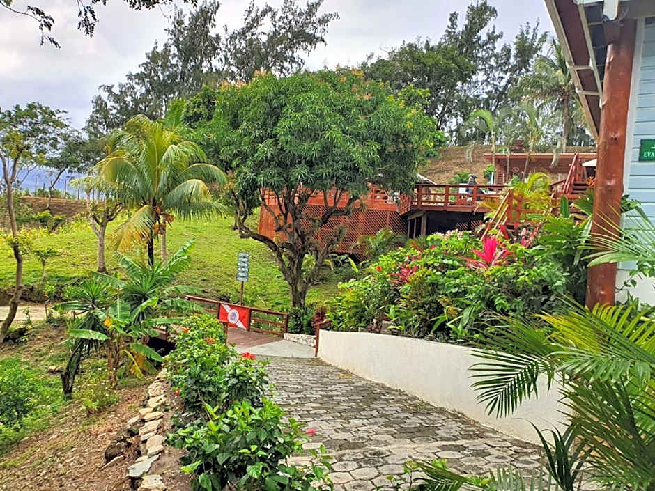 Hotel and Dive Center Roatan Yacht Club