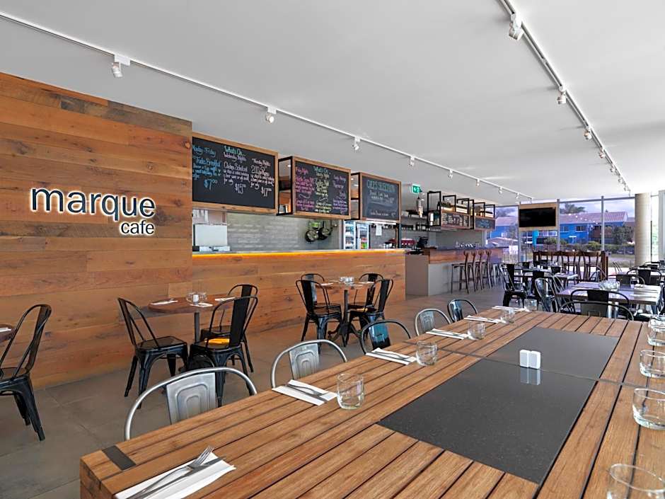 Oaks Mackay Rivermarque Hotel