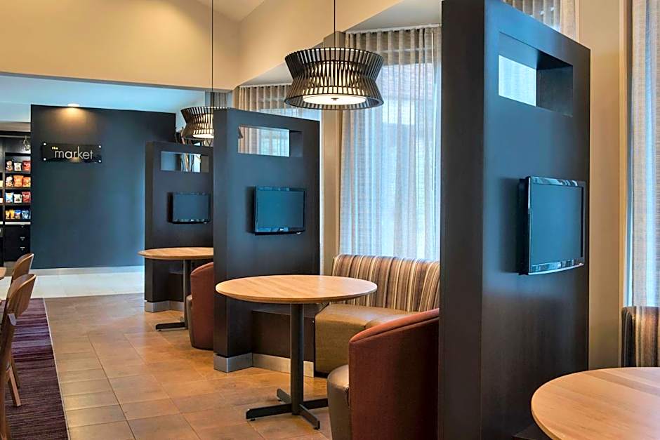 Fairfield by Marriott Inn & Suites Stoughton