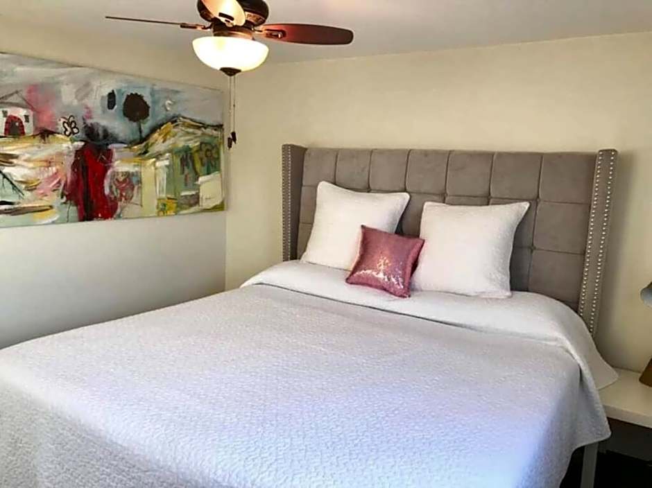 Casa San Miguel with Gated Parking at Casas Sanblu
