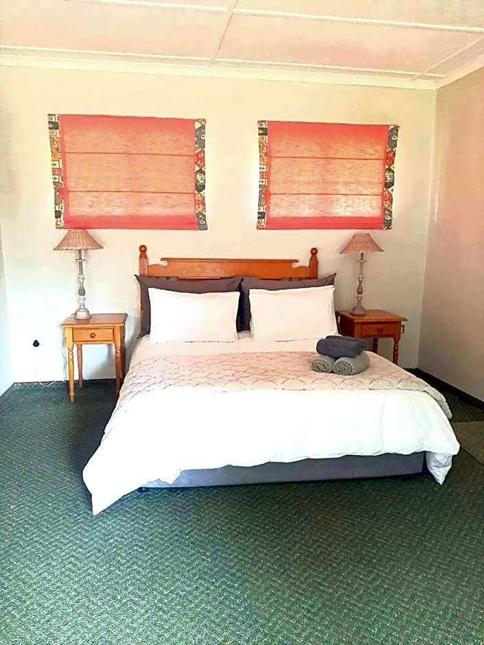 The Oaks Hotel