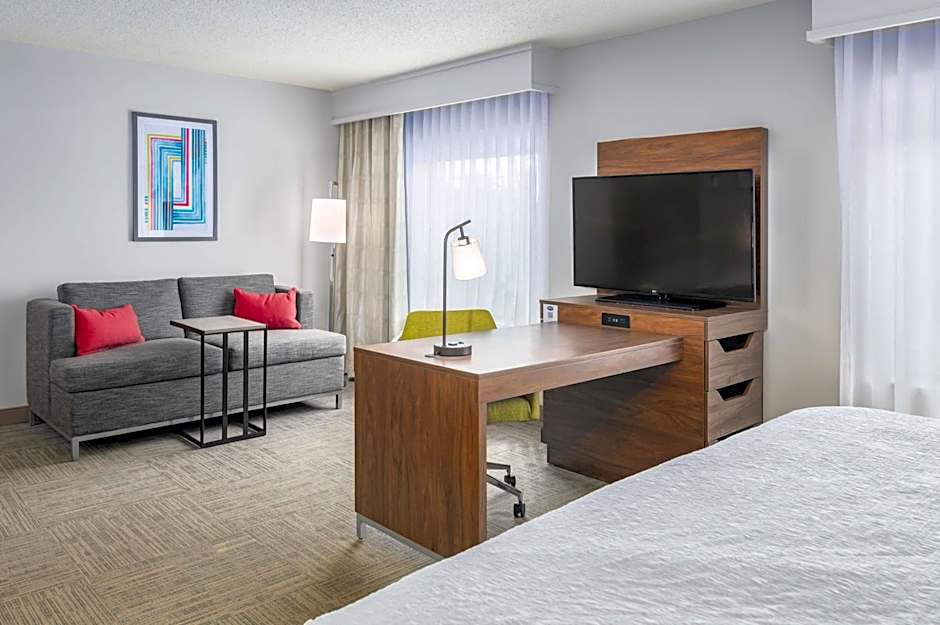 Hampton Inn By Hilton & Suites Manchester