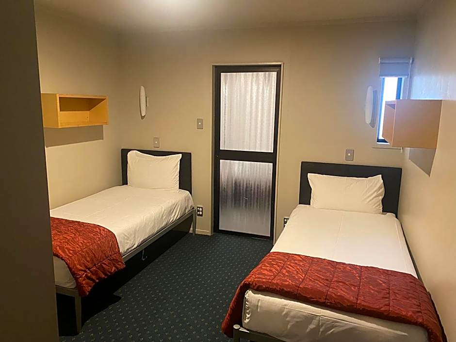 Bentleys Motor Inn