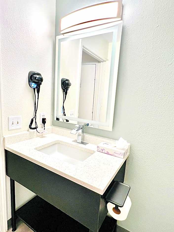 MainStay Suites Little Rock West Near Medical Centers