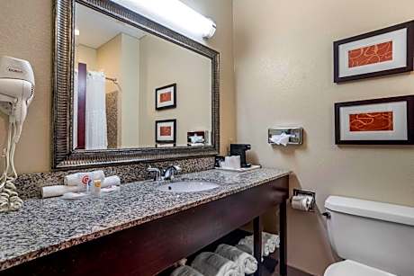 2 Queen Beds, Suite, Nonsmoking