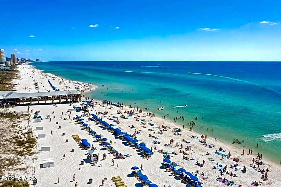 Amazing views! Great beachfront Panama City Condo