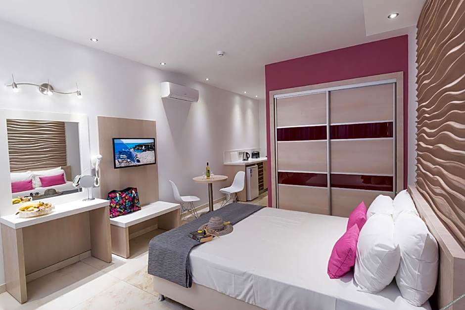 Loutsiana I & II Deluxe Apartments