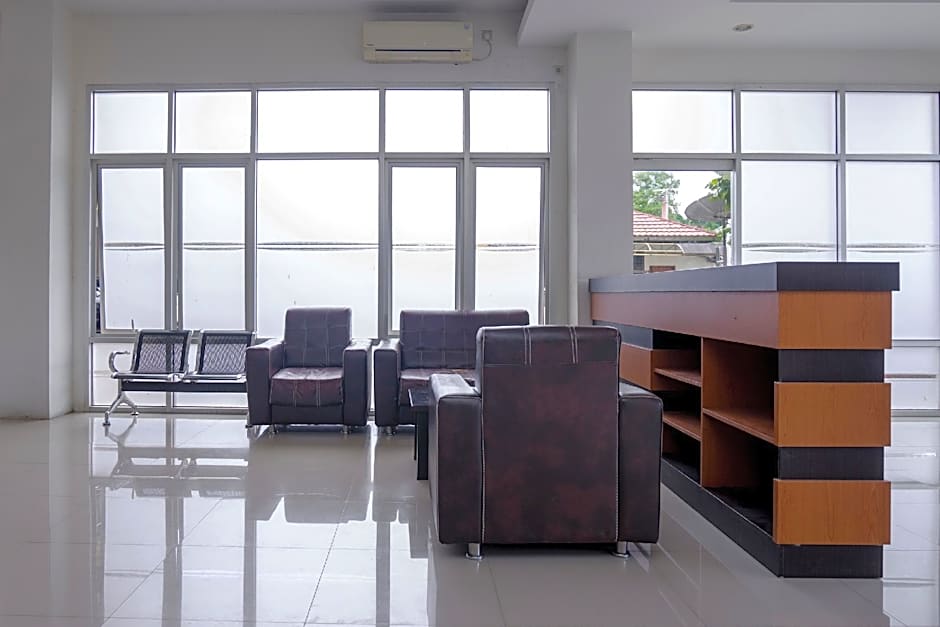 OYO 2695 D'es Guest House