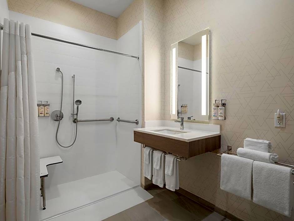 HOLIDAY INN EXPRESS MEADVILLE By IHG