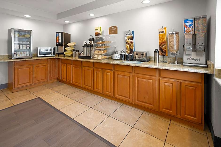 Microtel Inn By Wyndham Albany Airport