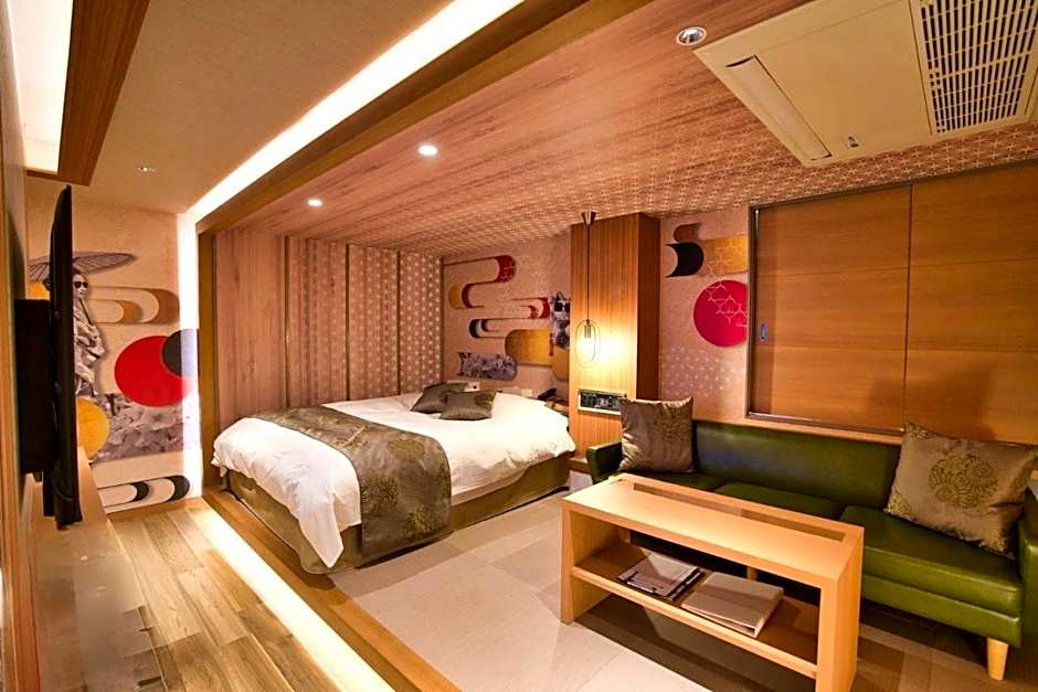 HOTEL the QUEEN