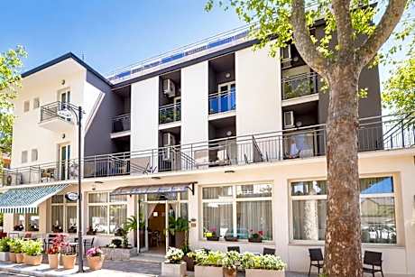 Hotel Villa Tina Easy Stay B&B