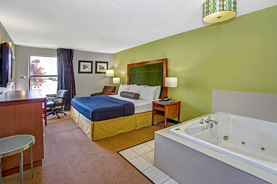 Days Inn by Wyndham Lake Bluff/Great Lakes Naval Base
