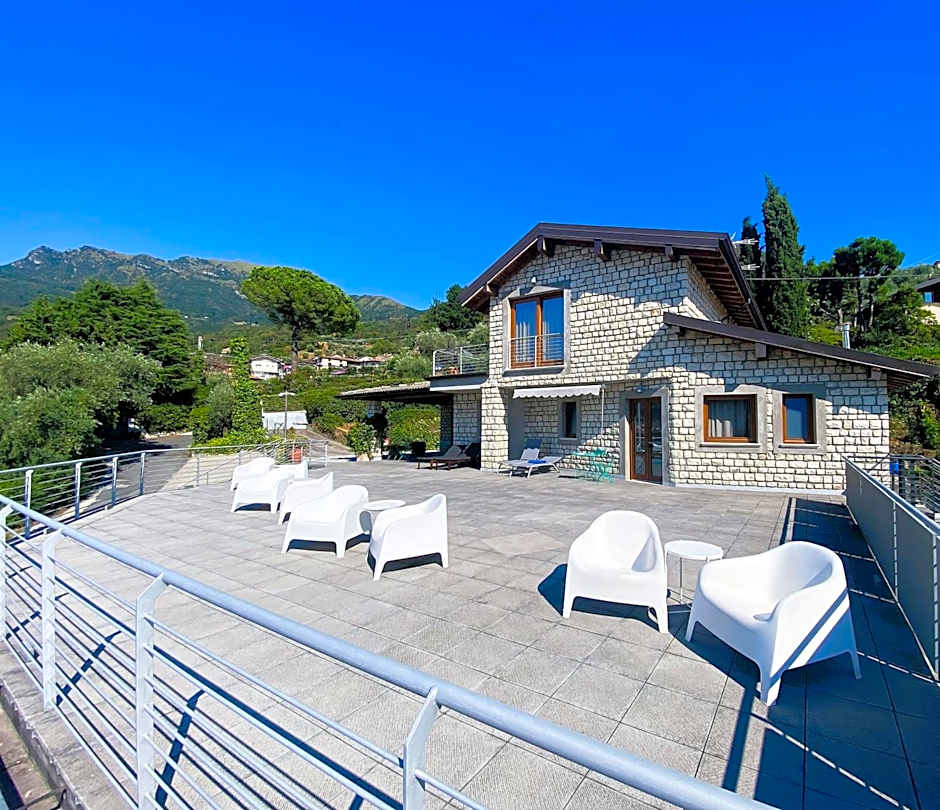 Vela di Soleville camere con e senza vista lago con ristorante & pizzeria