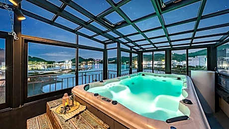 Geoje Modern 239 Pension