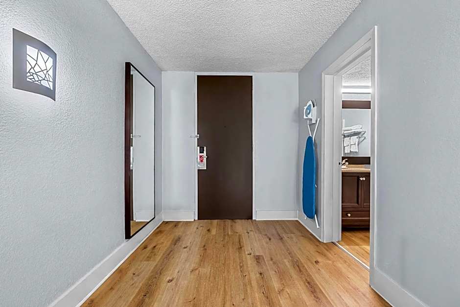 Econo Lodge Montgomery South I-65