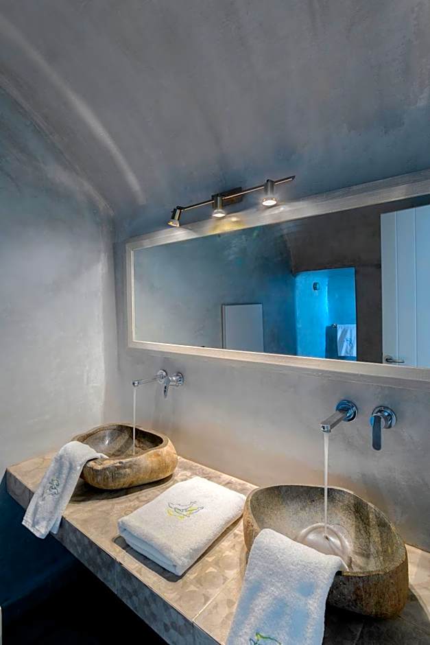 Blue Dolphins Apartments