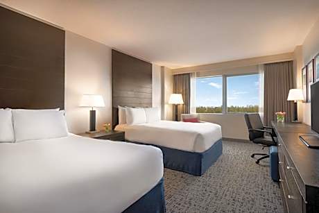 Standard Queen Room with Two Queen Beds, Non Smoking