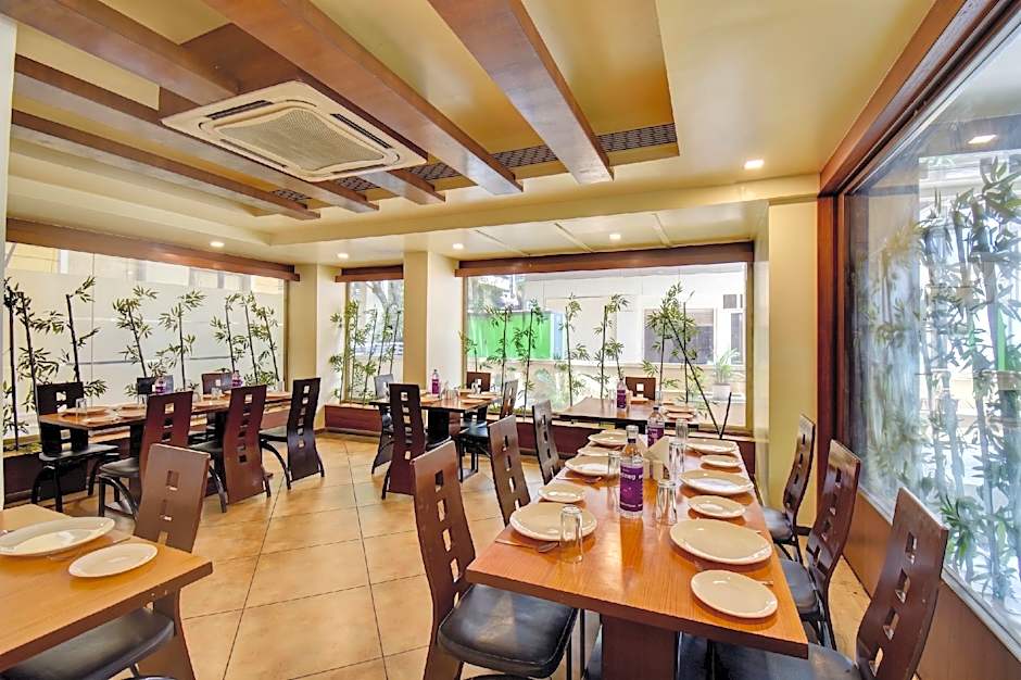 Hotel Lotus Ivy Studios Near Pune Airport