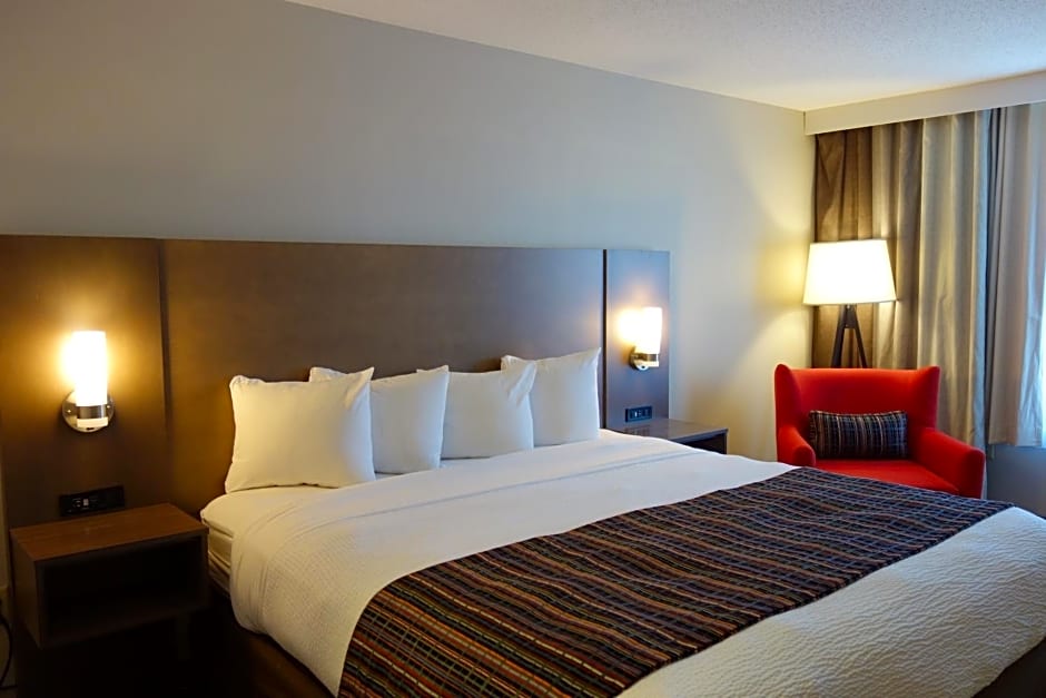 Country Inn & Suites by Radisson, Mason City, IA