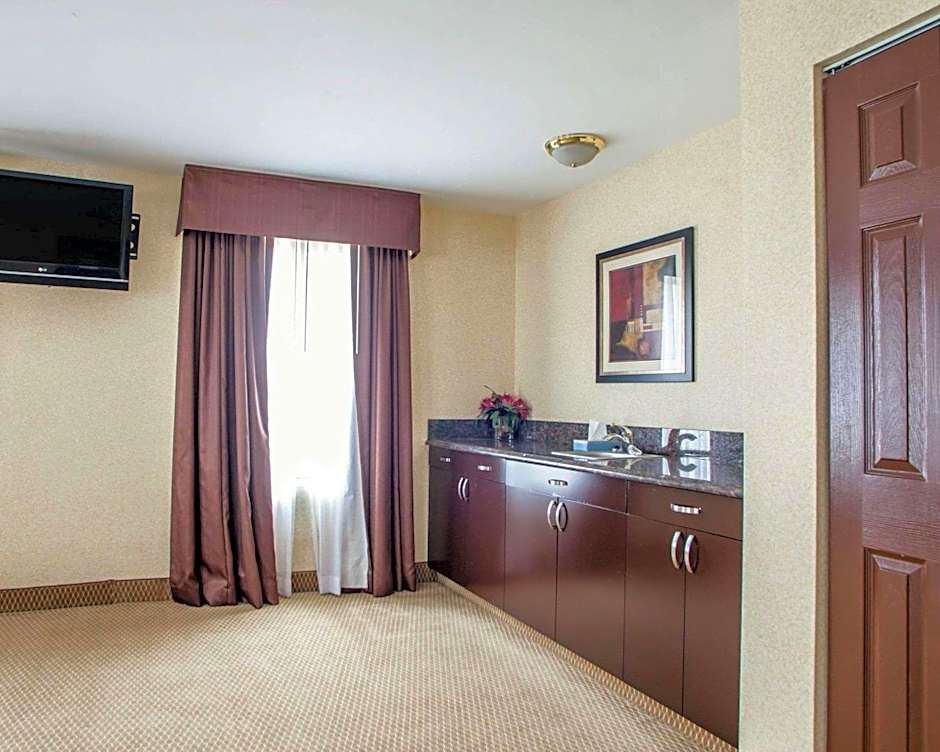 Quality Inn Aurora - Naperville Area