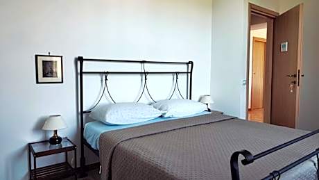 Standard Double Room with Shared Bathroom