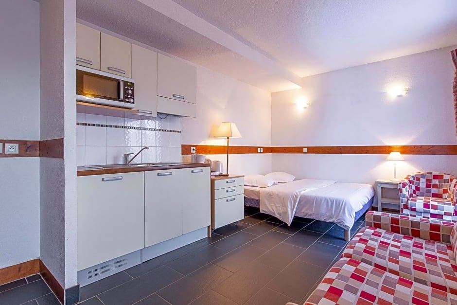 Les Aiguilles De Warens