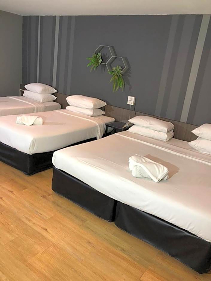 Photo 1 of 4 of Quadruple Room