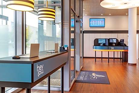 Hey Lou Hotel Frankfurt Airport