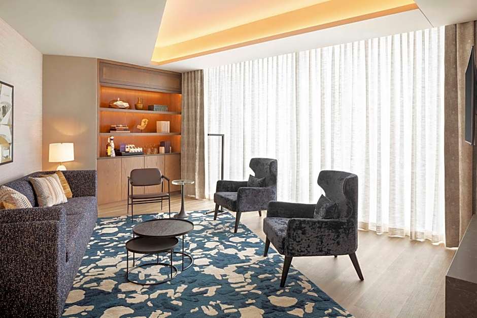 Caesars Republic Scottsdale, a Hilton Hotel