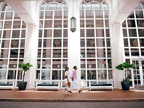 Pullman Cairns International